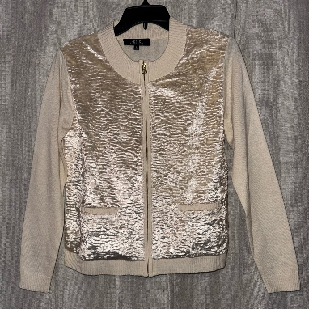 Elegant Cream full zip Cardigan size small shimmer faux fur down front gold zip